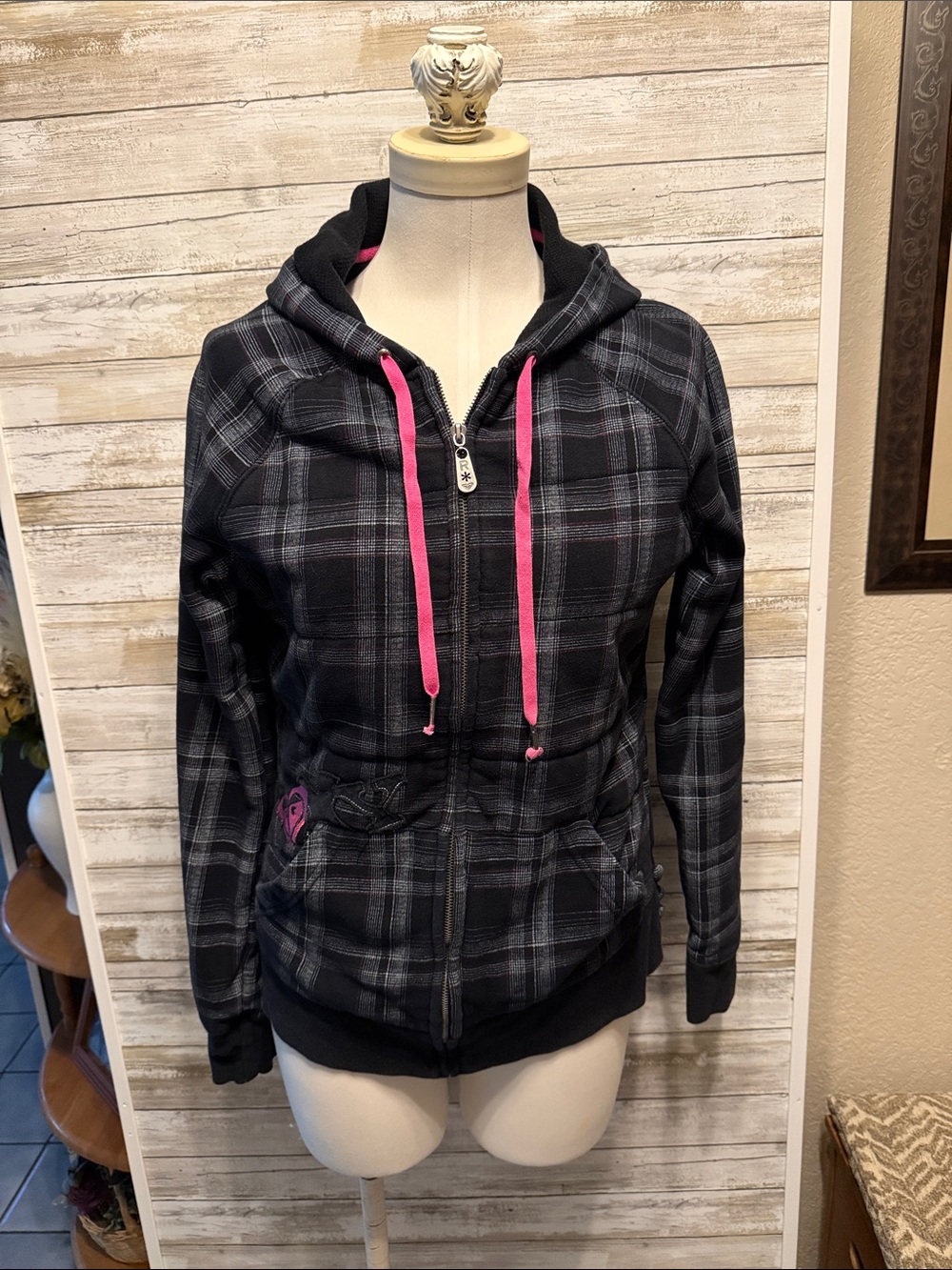 Roxy Black & Gray Plaid Zip Hoodie with Pink Drawstrings full zipper